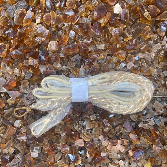 NWT Badgley Mischka Studio Metallic Gold Quilted Studded Dome Crossbody Bag. - Picture 15 of 15